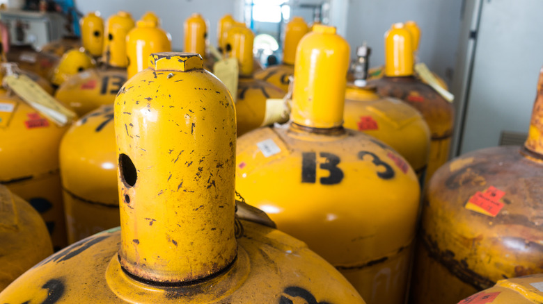 Chlorine gas cylinders