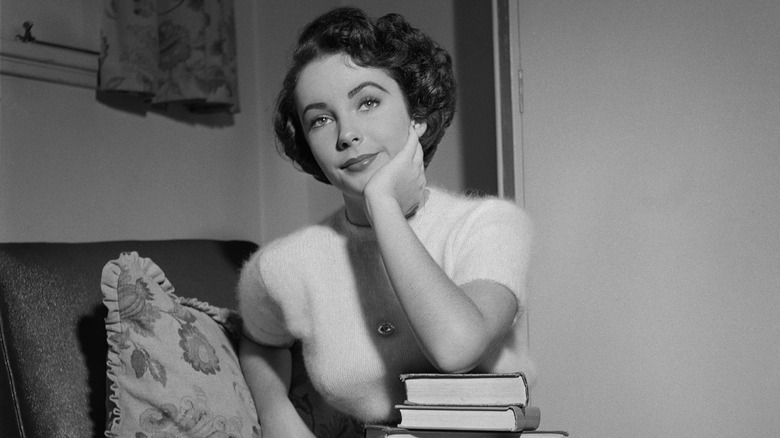 Elizabeth Taylor with hand on chin