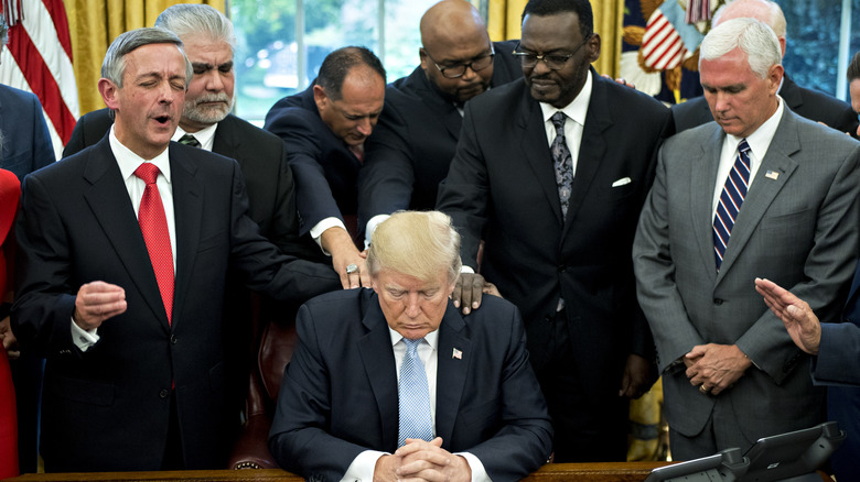 Evangelical preachers praying with President Trump in White House