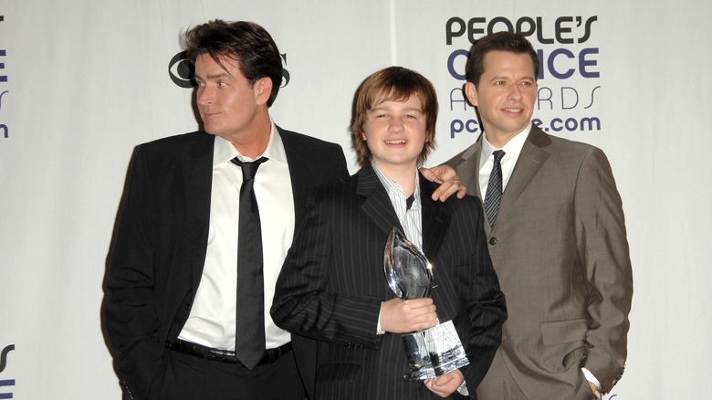 Charlie Sheen Angus Jones Jon Cryer