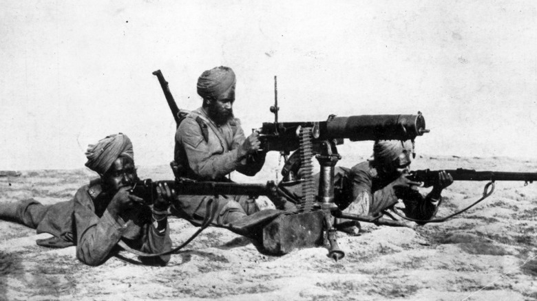 Indian soldiers operating Maxim, 1915