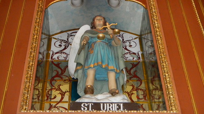 statue of uriel