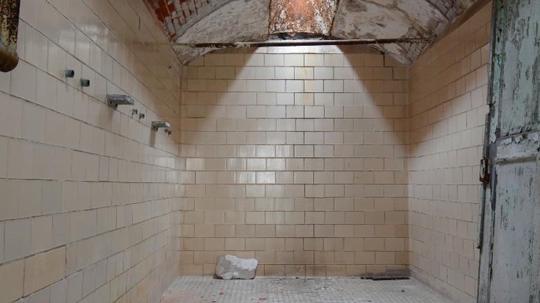 Prison shower