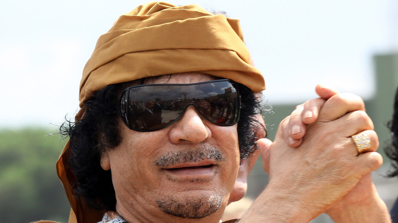 Muammar Gaddafi wearing sunglasses