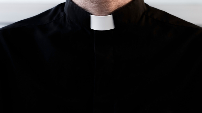 priest no face