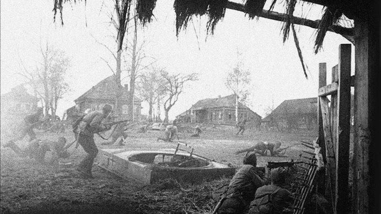 soviet soldiers attacking