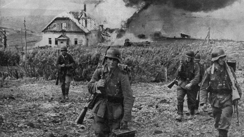 german soldiers on kharkov