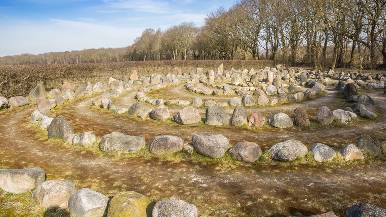 Monument for the Yde girl 