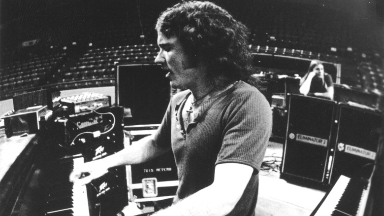 Billy Powell playing the keyboard