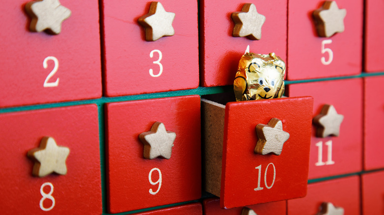 Advent calendar drawer open