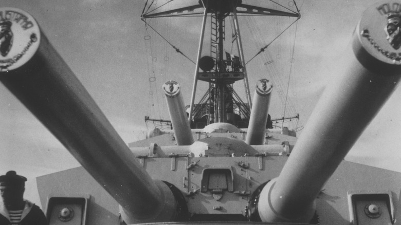 Guns on a French destroyer