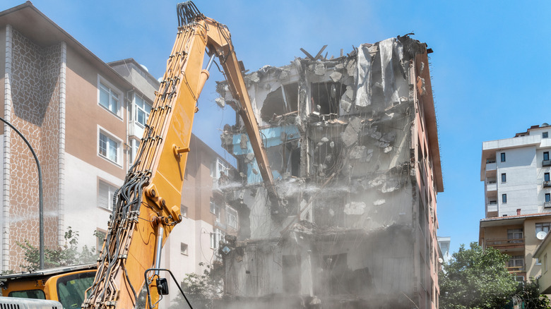 Demolition of a building in Istanbul