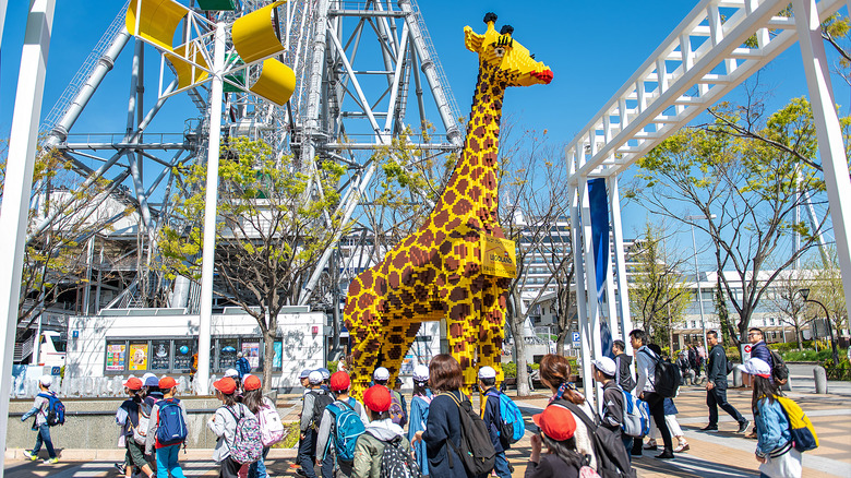 A Lego giraffe at Legoland Tokyo