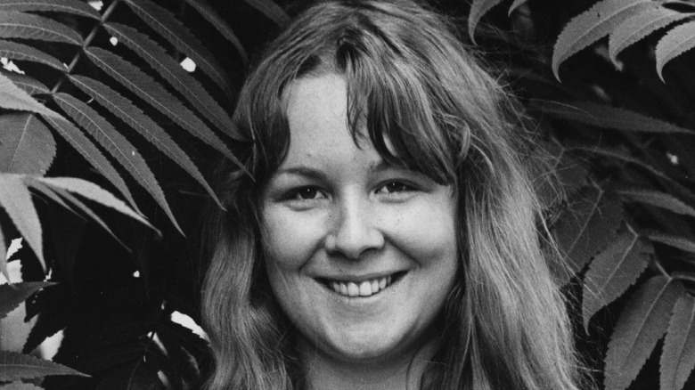 Sandy Denny smiling, 1971