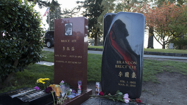 Graves of Bruce and Brandon Lee 