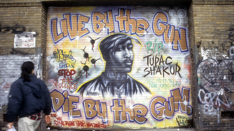 Graffiti Memorial tupac shakur