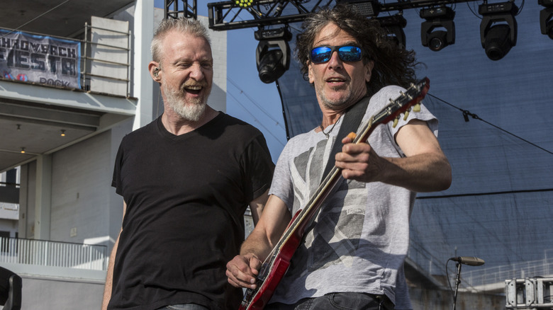 Chris Barron and Eric Schenkman performing