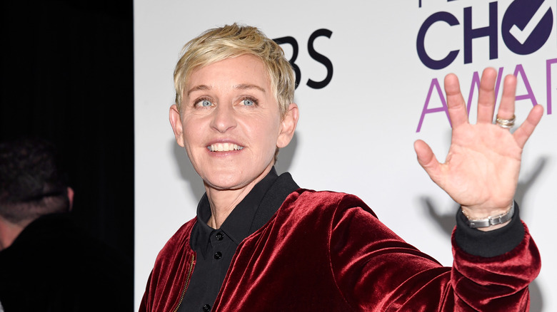 Ellen DeGeneres waving