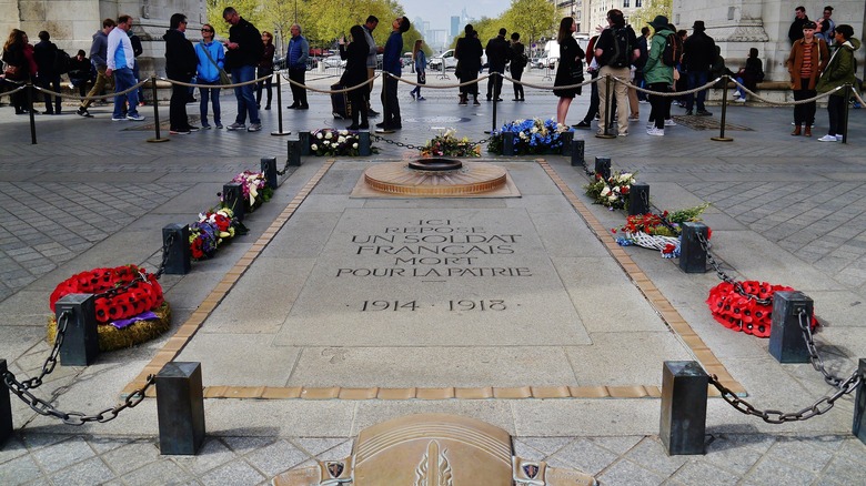 Tomb of the unknown soldier Paris