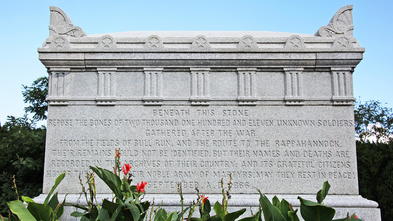 Closeup of the inscription on the west face of the Civil War Unknowns Monument at Arlington National Cemetery
