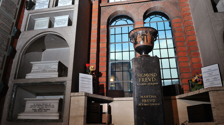 Golders Green Crematorium Freud's Corner