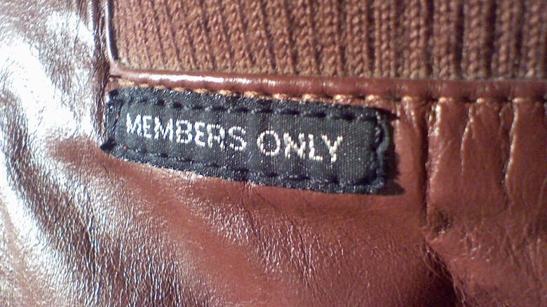 Close up of the Members Only tag