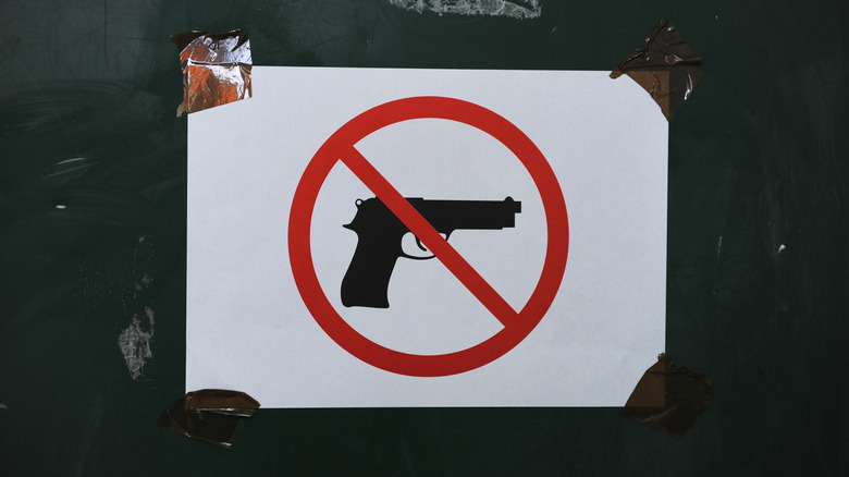 no firearms sign