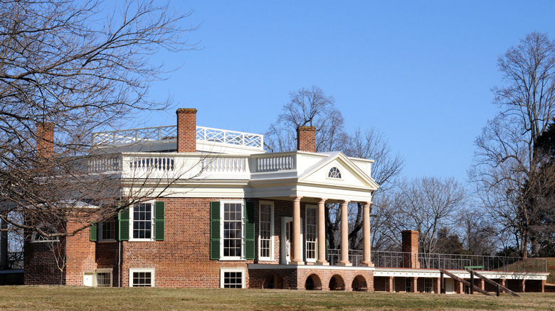 Side view of Poplar Forest 